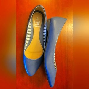 bf Botani Blue Pointed Toe Flats, Size 6